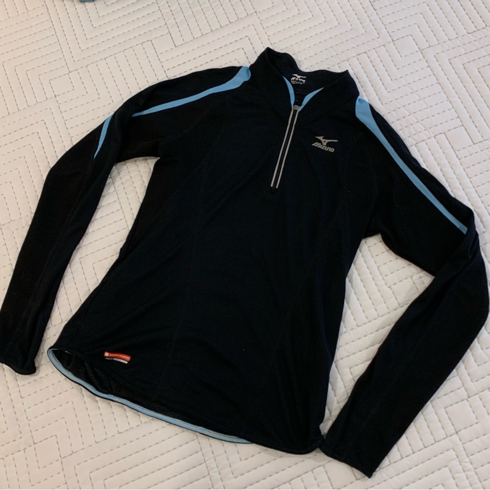 Mizuno Thermal Plus athletic top